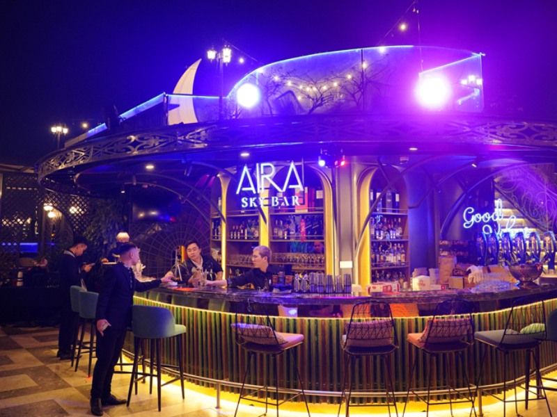 rooftop bar hanoi