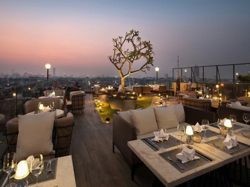 rooftop bar hanoi