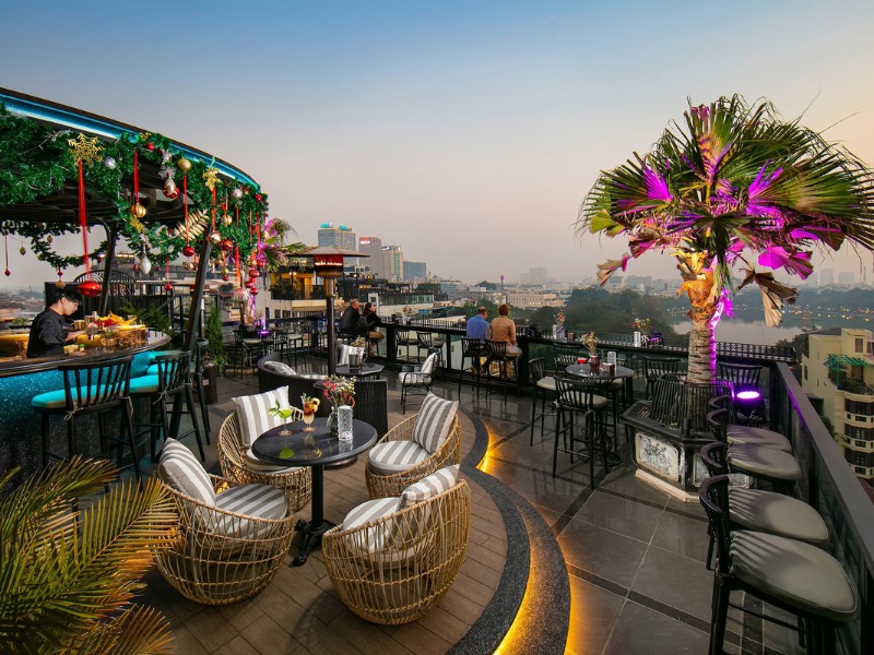 rooftop bar hanoi